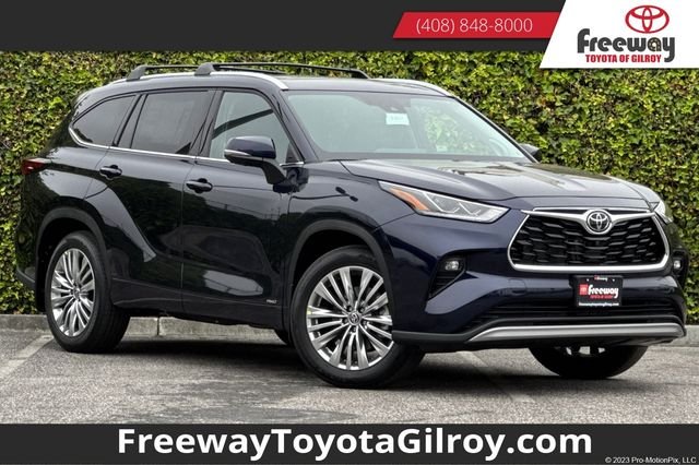 2026 Toyota Highlander Hybrid Platinum AWD's photo