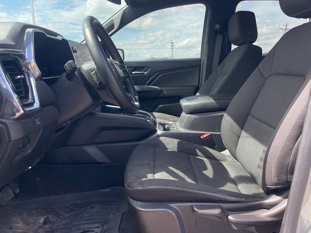 Used 2024 Gray GMC Elevation image 13