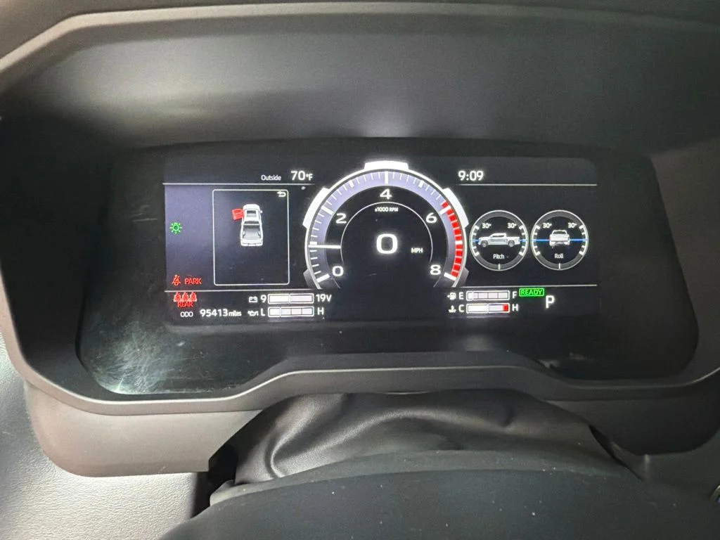 Used 2022 Wind Chill Pearl Toyota Platinum image 25