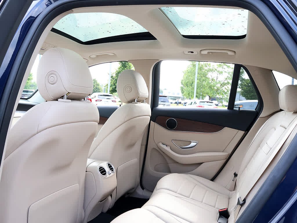 Used 2022 Lunar Blue Metallic Mercedes-Benz GLC 300 image 12