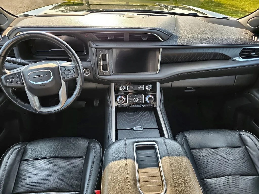 Used 2022 Onyx Black GMC Denali image 8