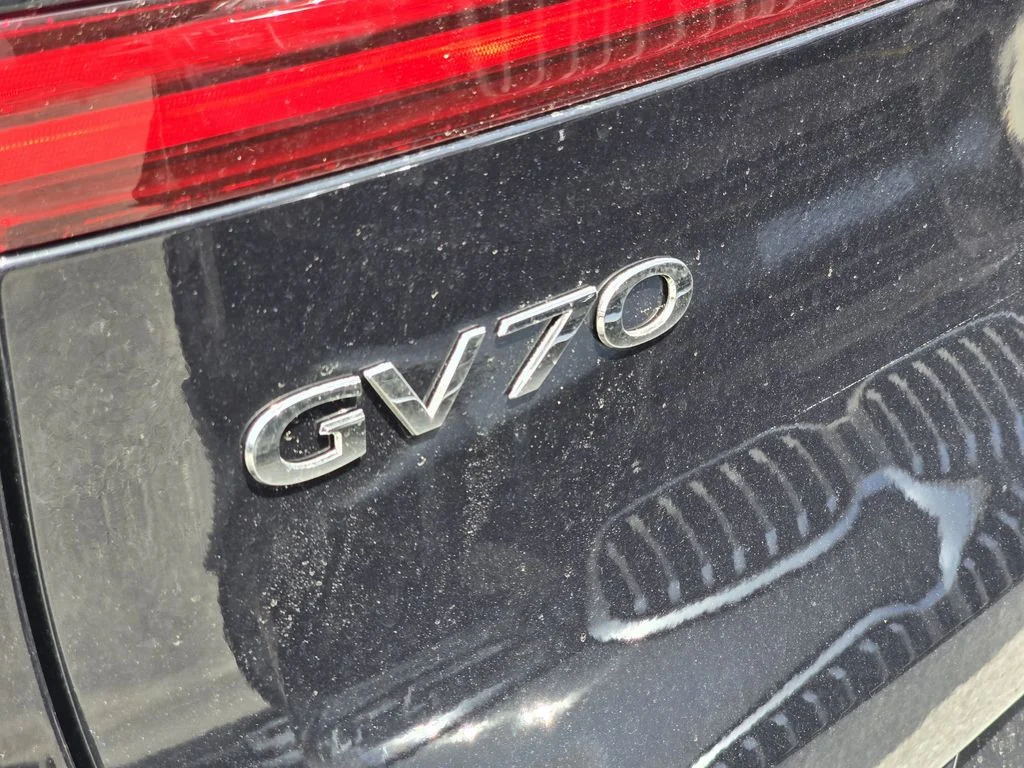 New 2026 Black Genesis 2.5T Select image 6