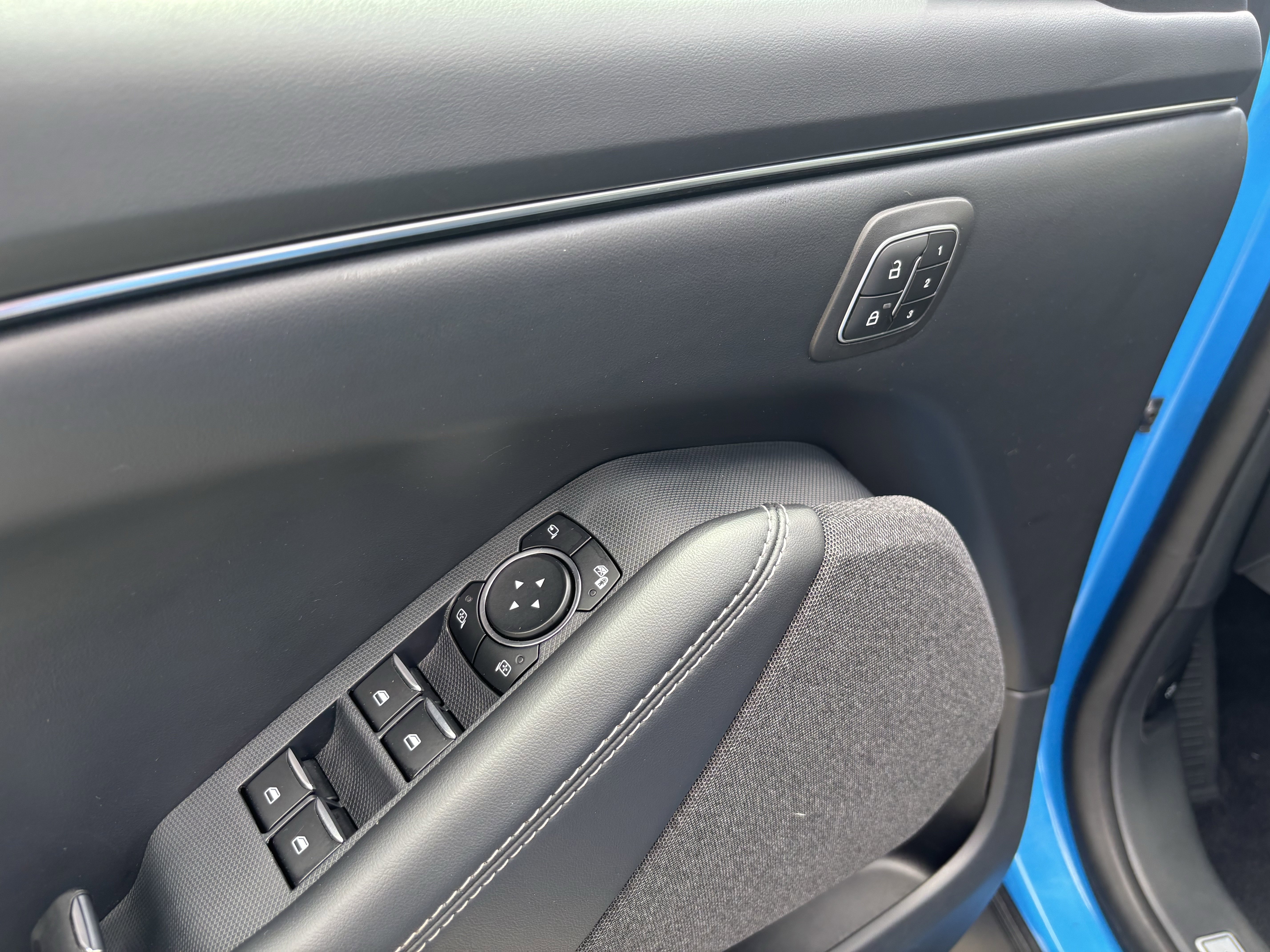 Used 2023 Blue Ford Premium image 12