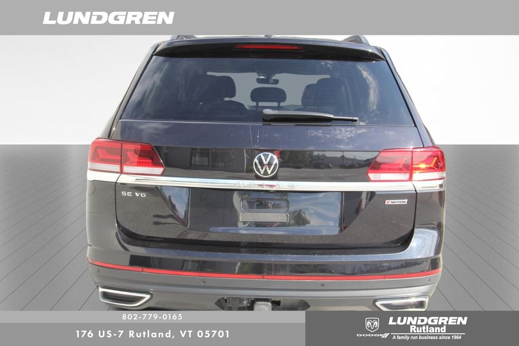 Used 2022 Black Volkswagen 3.6L V6 SE w/Technology image 8