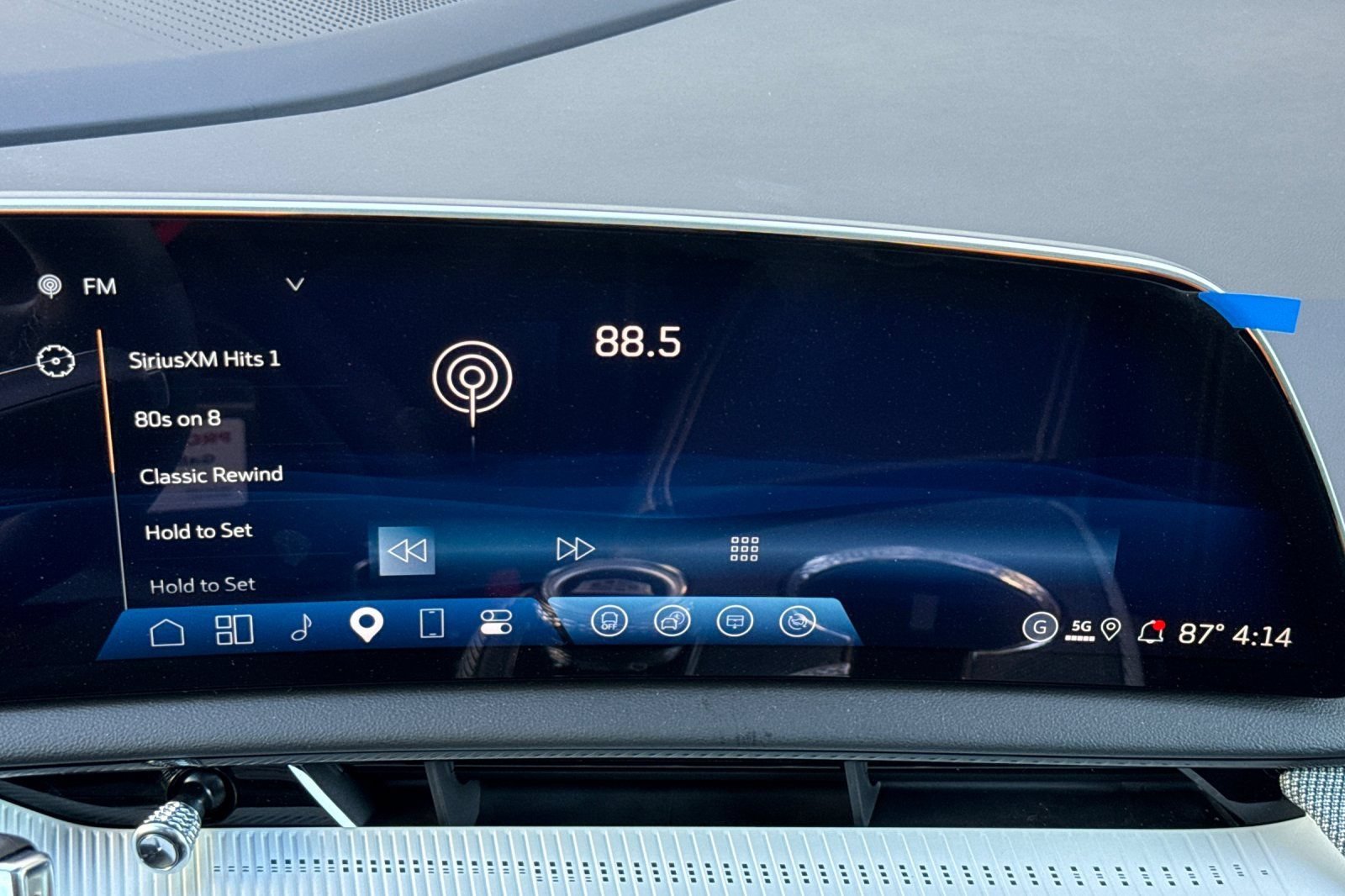 2027 Cadillac OPTIQ Luxury - Photo 18