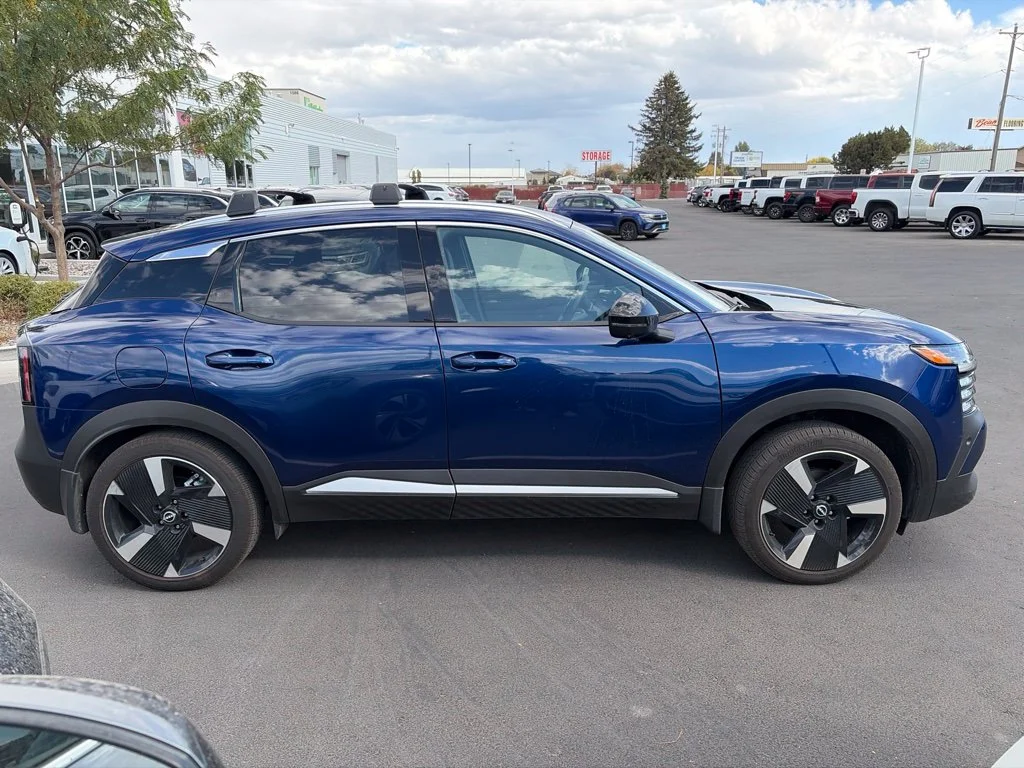 Used 2026 Deep Blue Pearl Nissan SR image 8