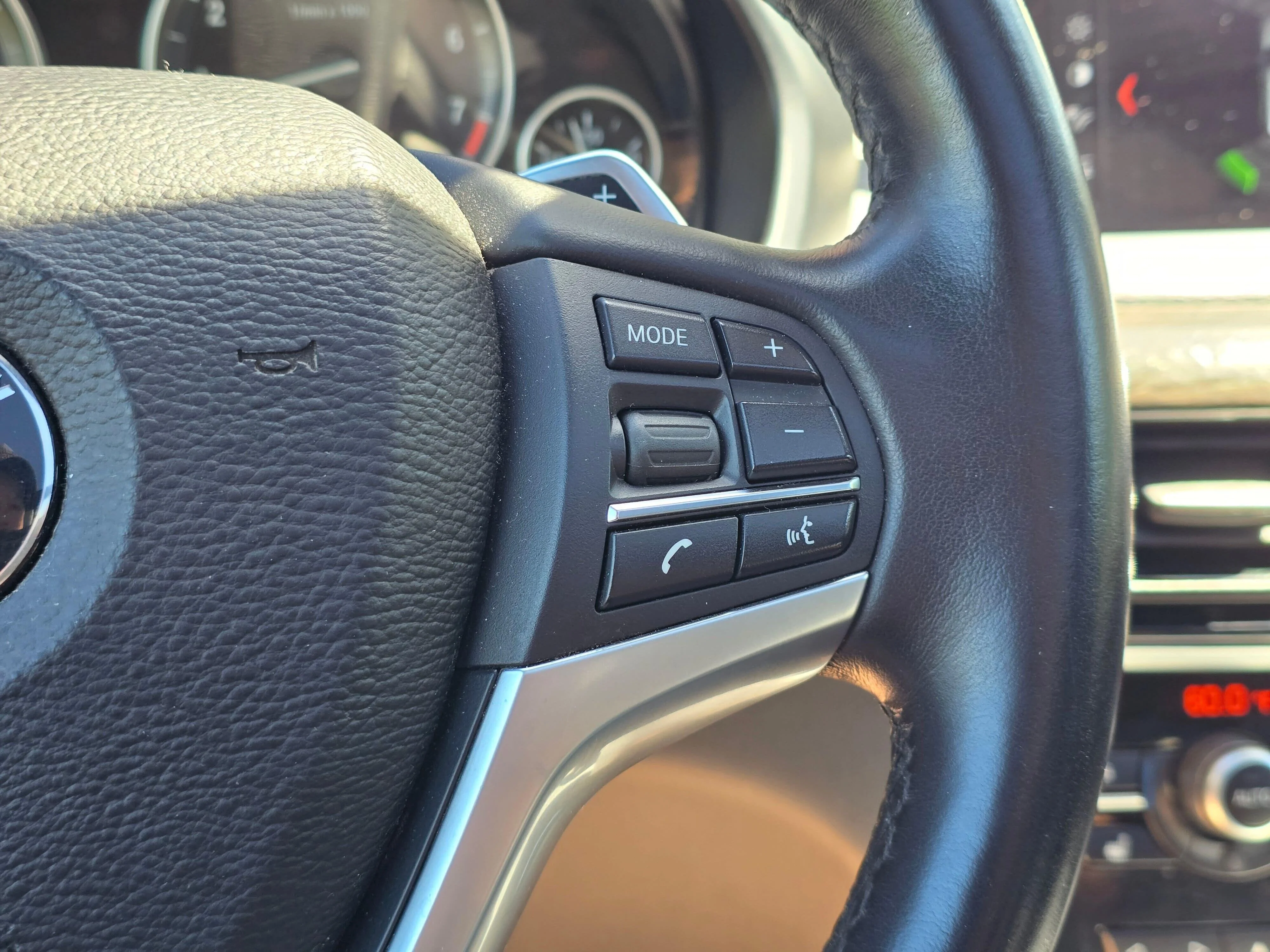 Used 2018 Space Gray Metallic BMW xDrive35i image 17