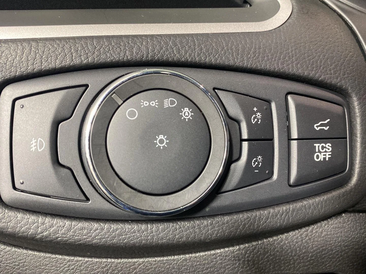 Used 2022 Blue Metallic Ford SEL image 12