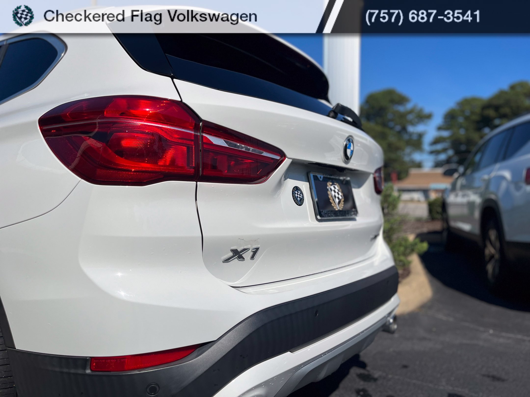 Used 2020 Alpine White BMW xDrive28i image 9