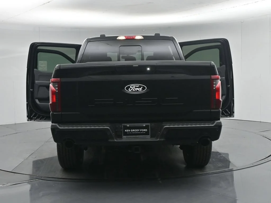 New 2026 Agate Black Metallic Ford XLT image 38