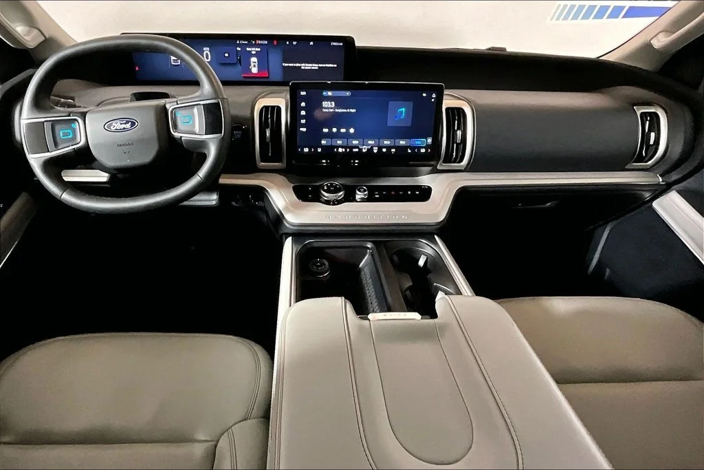 Used 2025 Gray Metallic Ford Active image 11