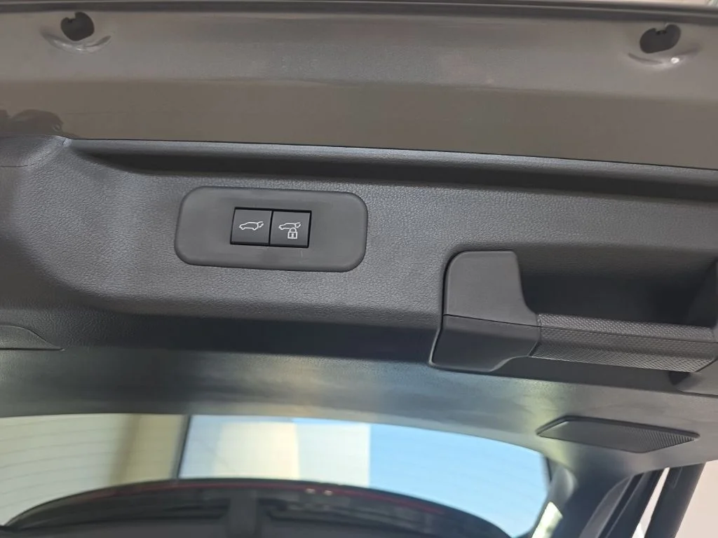 New 2026 Heavy Metal <sup>1</sup> Toyota  MAX Platinum image 20