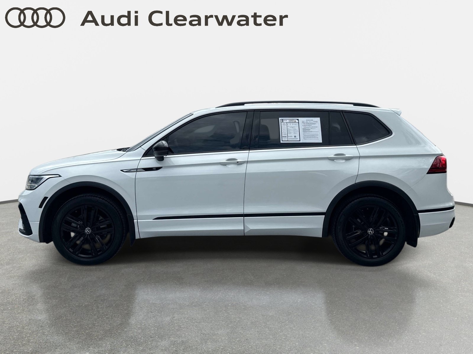 Used 2022 Pure White Volkswagen SE R-Line Black image 2