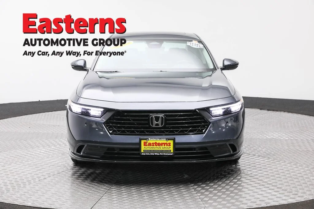Used 2024 Gray Honda EX-L image 2