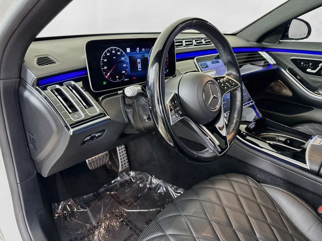 Used 2022 White Mercedes-Benz S 580 image 9
