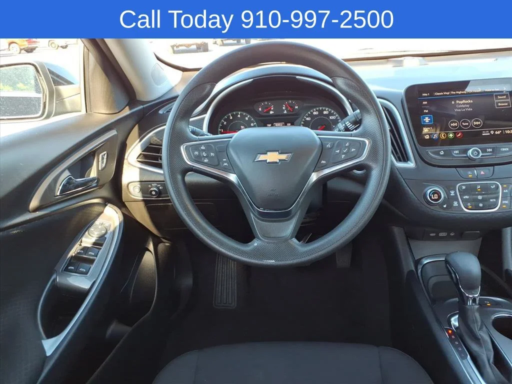 Used 2025 Mosaic Black Metallic Chevrolet 1LT image 12