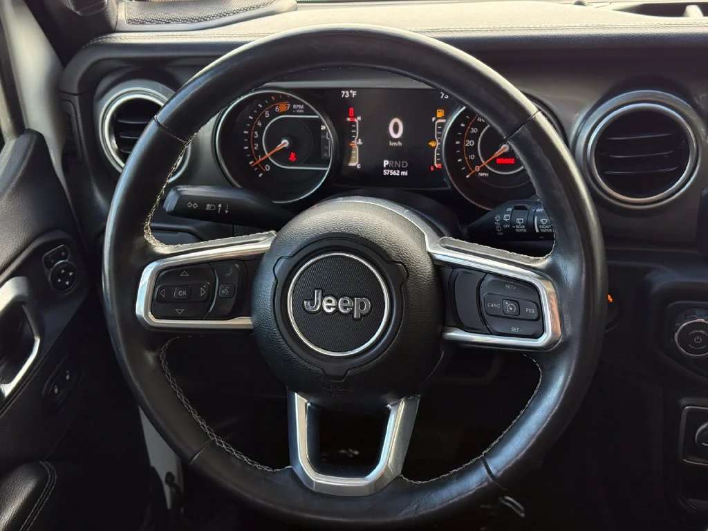 Used 2022  Jeep Unlimited Sahara image 22