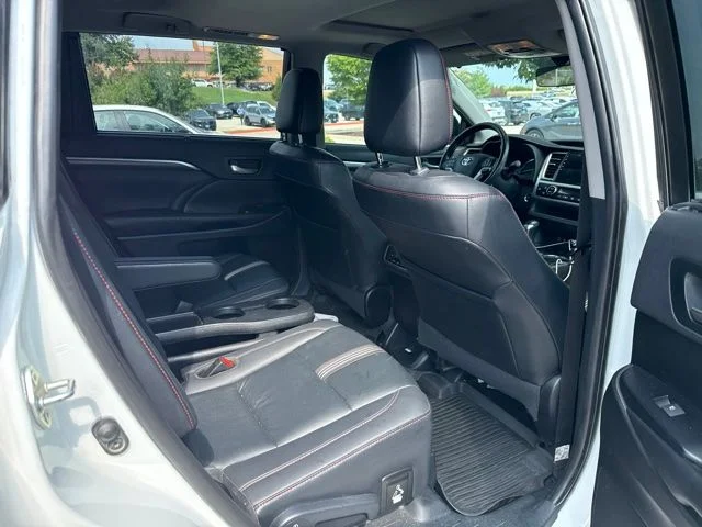Used 2019 White Toyota SE image 6