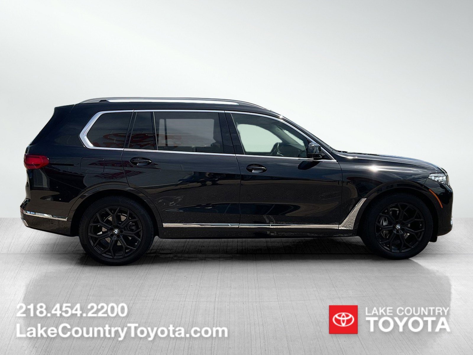Used 2022 Black BMW xDrive40i image 6