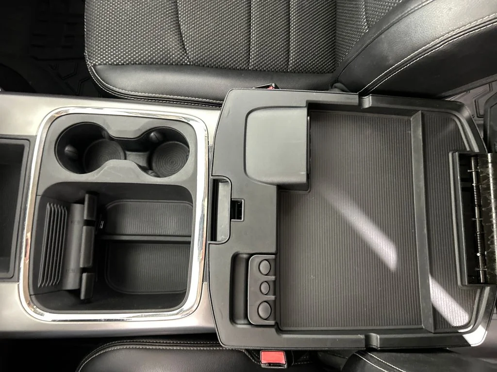 Used 2018 Gray Ram Sport image 16