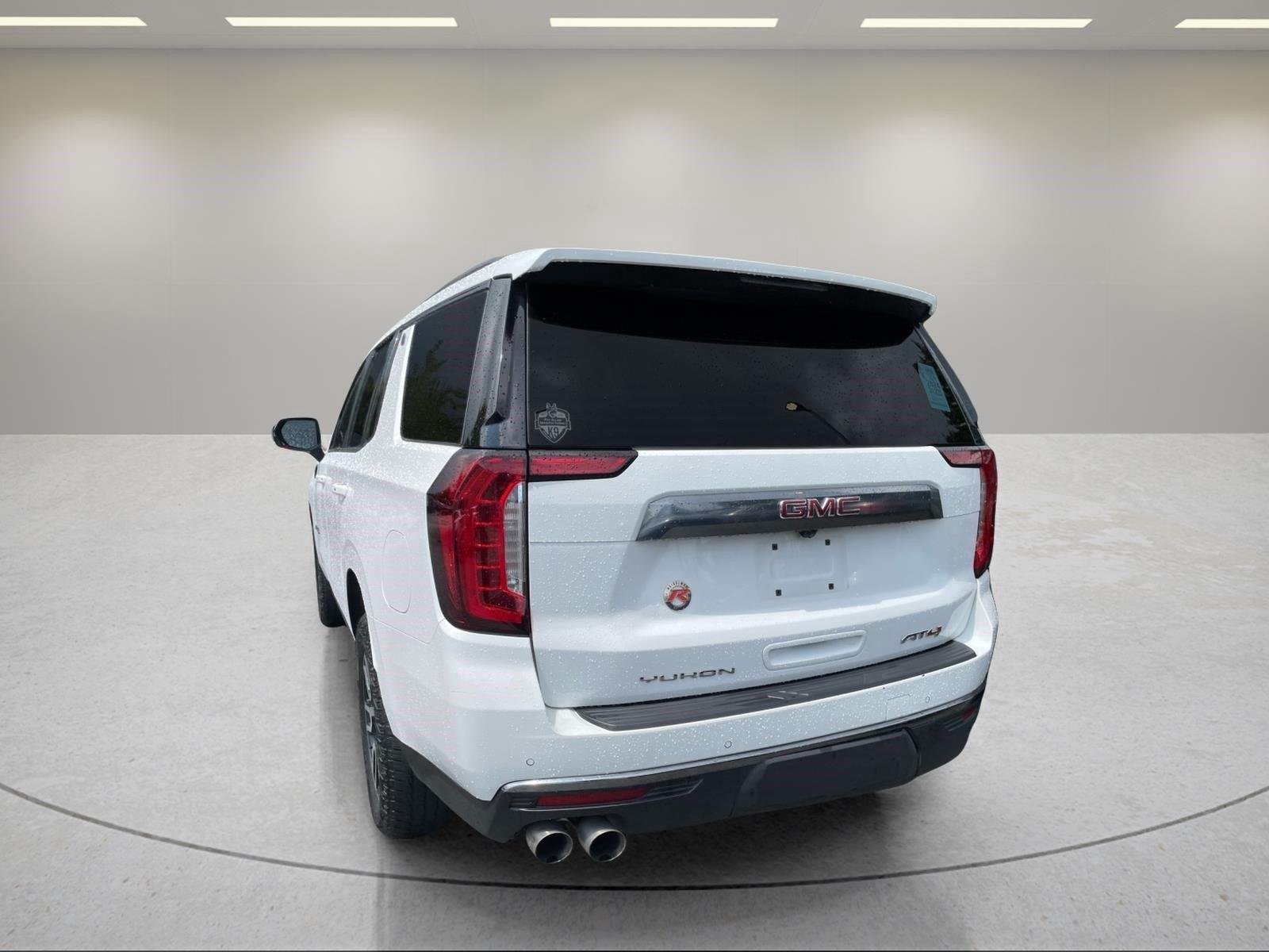 Used 2024 Summit White GMC AT4 image 10