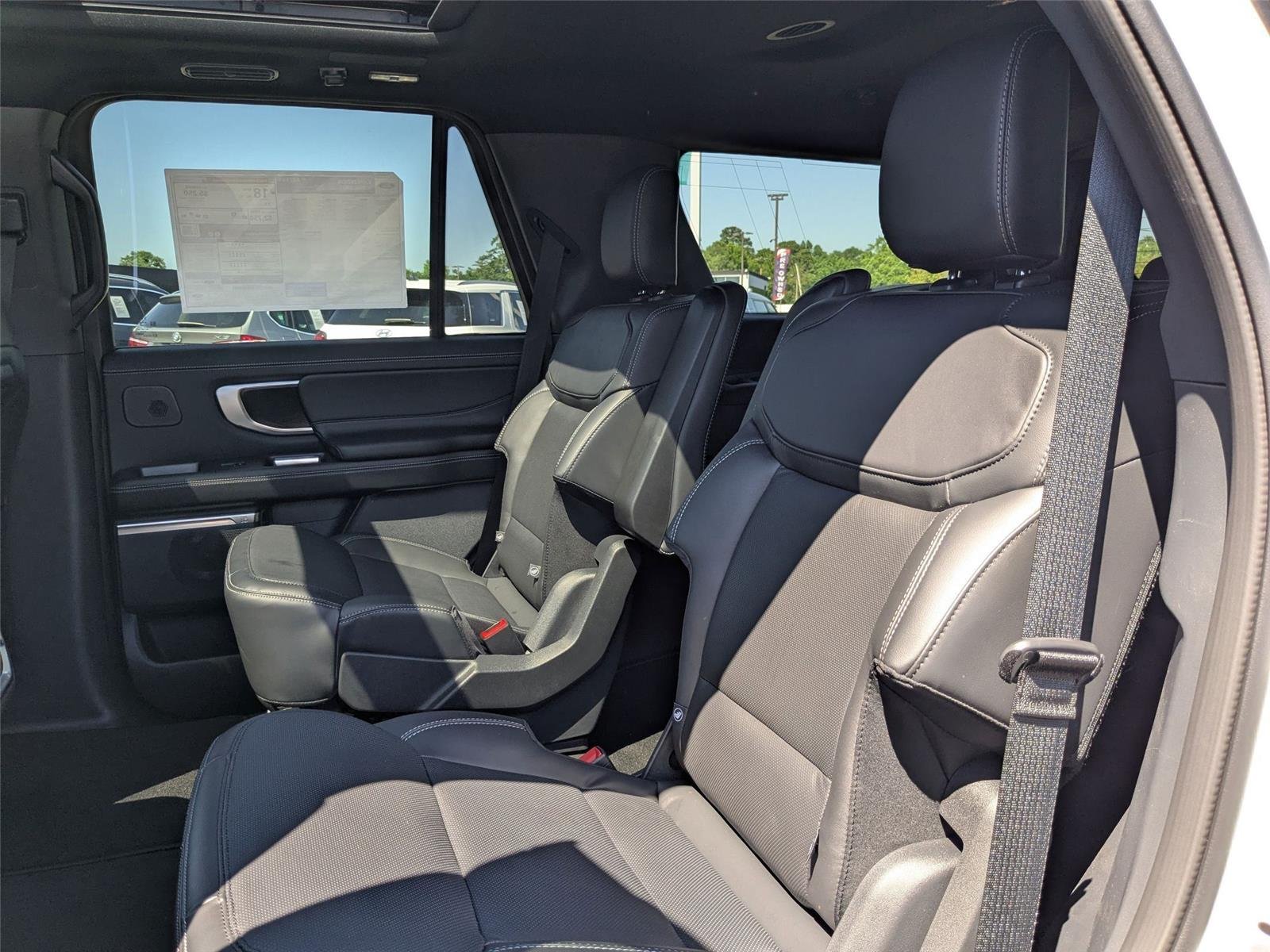 New 2026 Star White Metallic Tri-Coat Ford Platinum® image 26