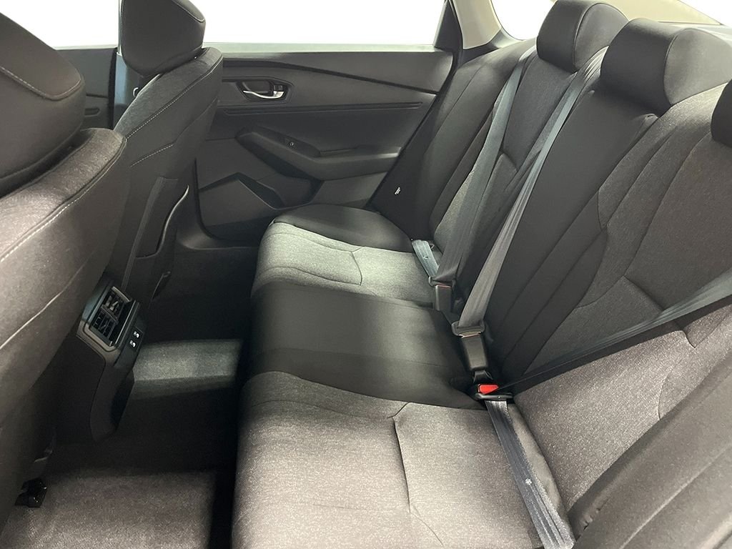 New 2026 Solar Silver Metallic Honda SE image 24