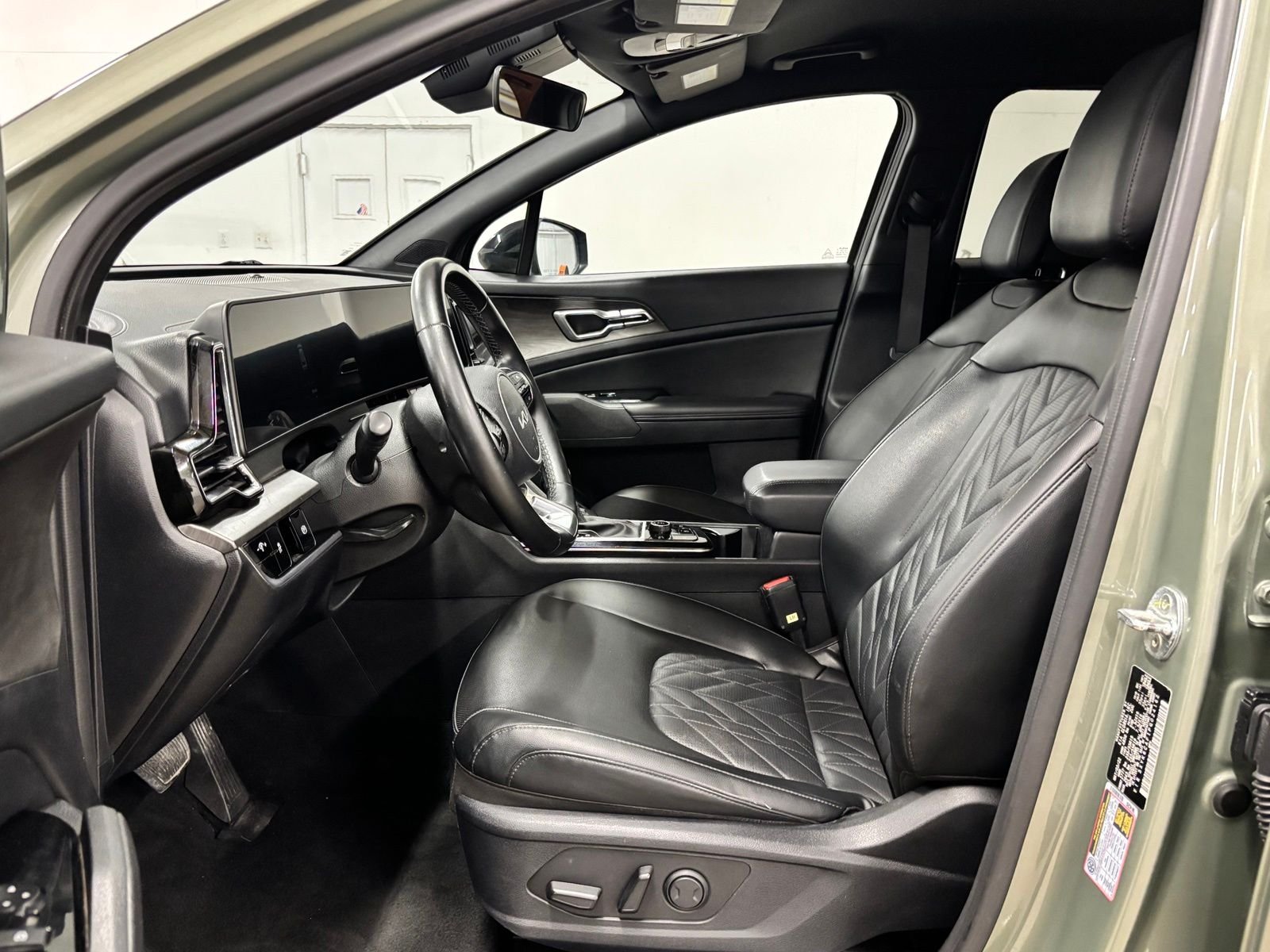 Used 2023 Green Kia X-Line image 17