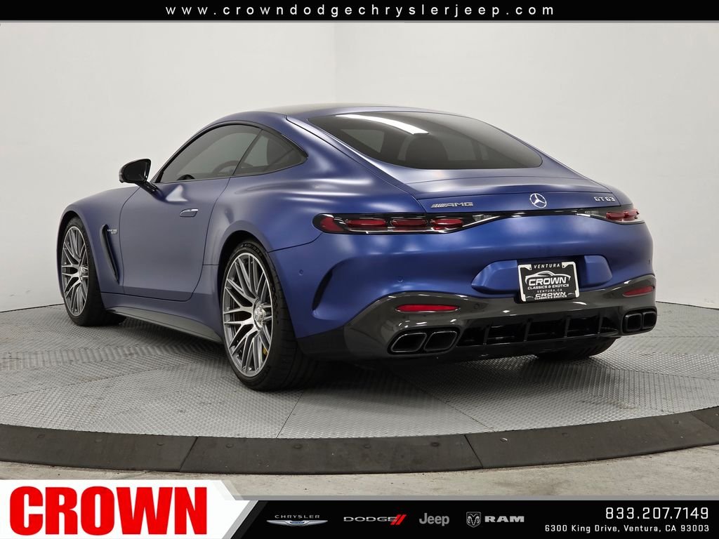Used 2024  Mercedes-Benz Base image 3