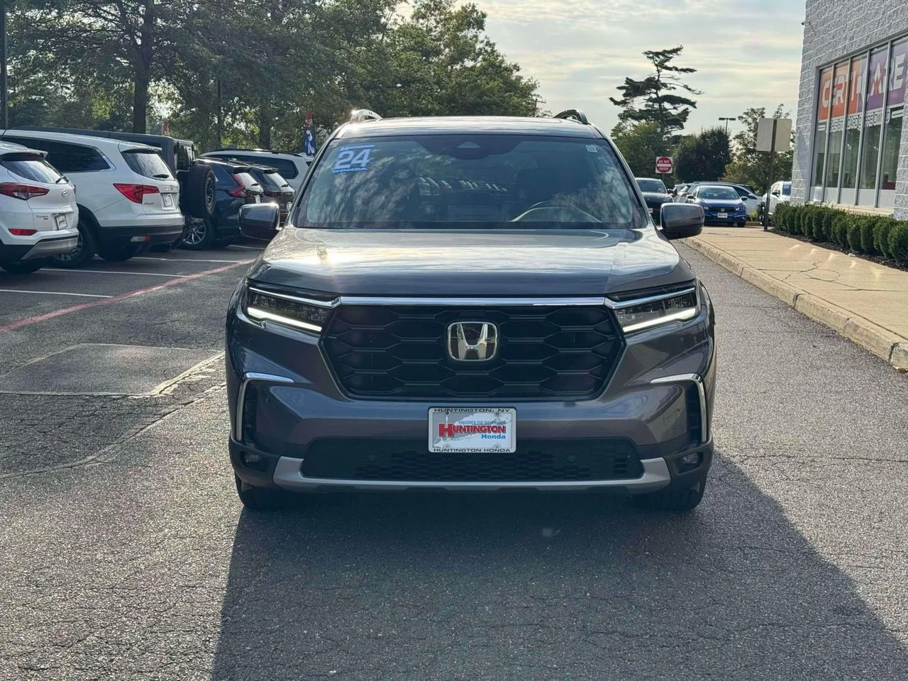 2024 Honda Pilot Touring - Photo 2