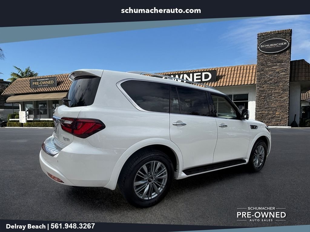 Used 2024 White INFINITI LUXE image 7