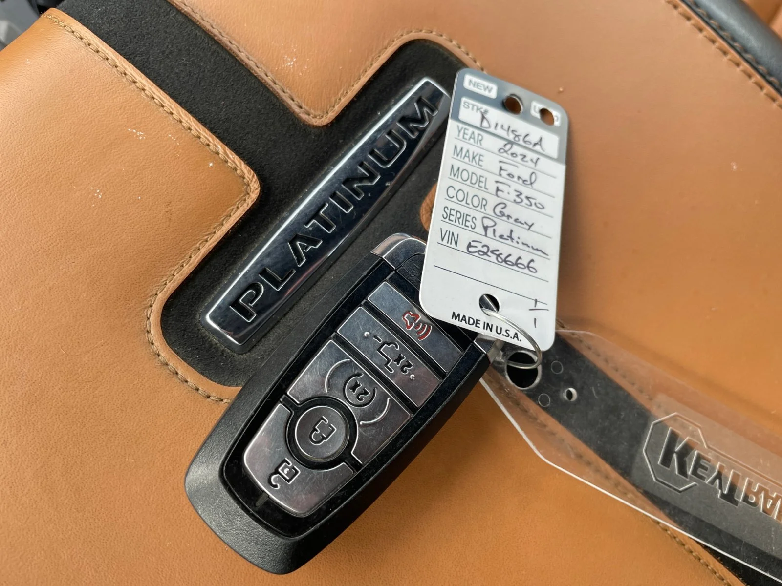 Used 2024 GRAY Ford PLATINUM SuperCrew image 27