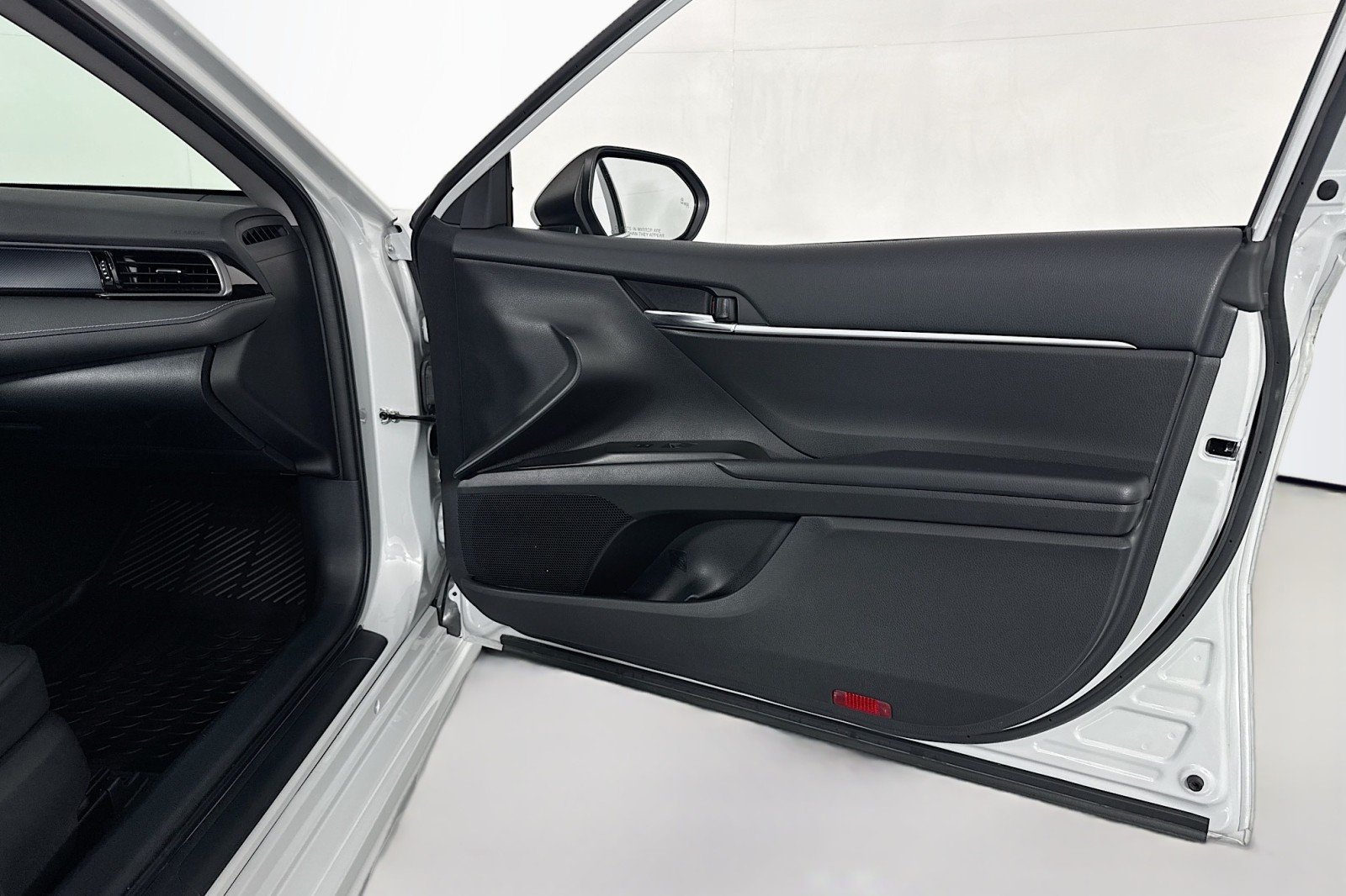 Used 2022 ASH GRAY Toyota Hybrid SE image 24