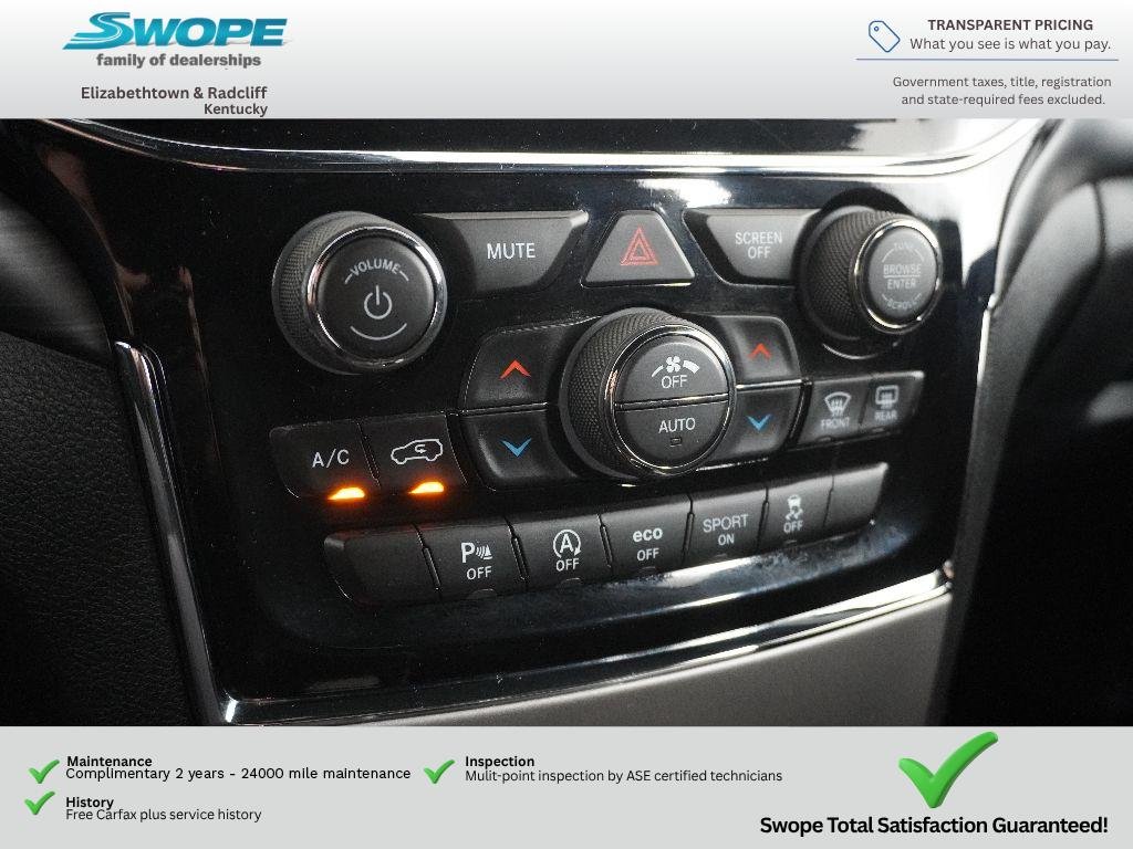 Used 2019 Walnut Brown Metallic Clearcoat Jeep Laredo E image 18