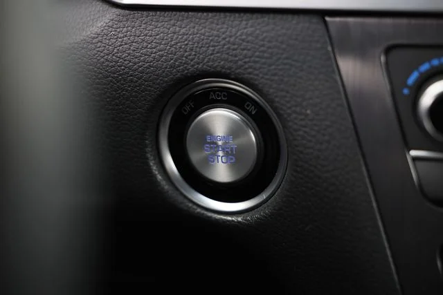 Used 2020 Himalayan Gray Genesis 3.8 image 40