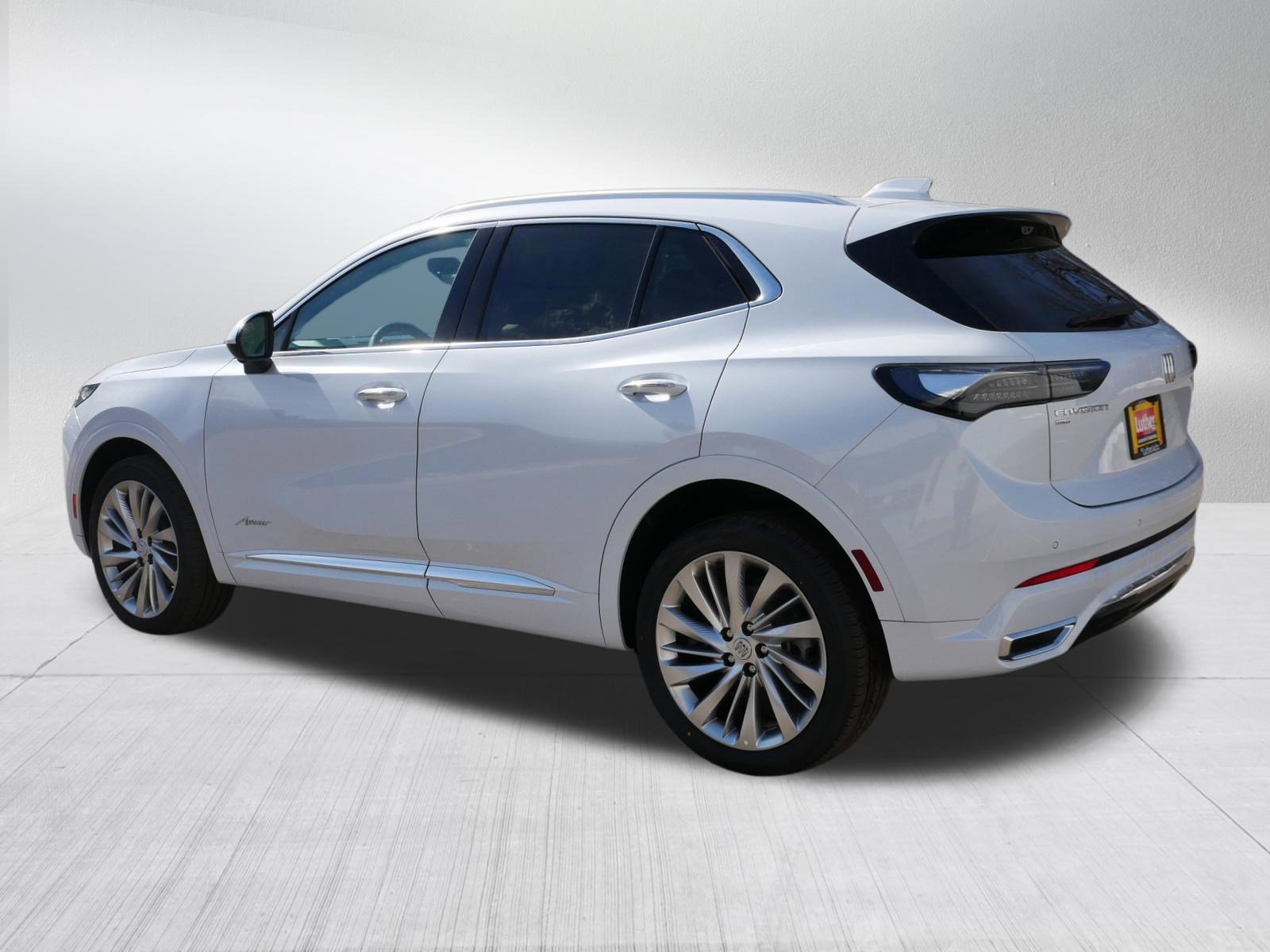 New 2026 Iridescent White Tricoat Buick Avenir image 2
