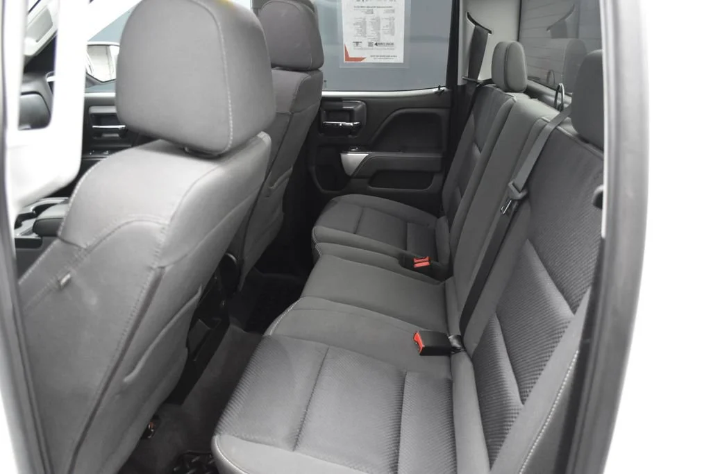 Used 2019 Summit White Chevrolet LT image 22