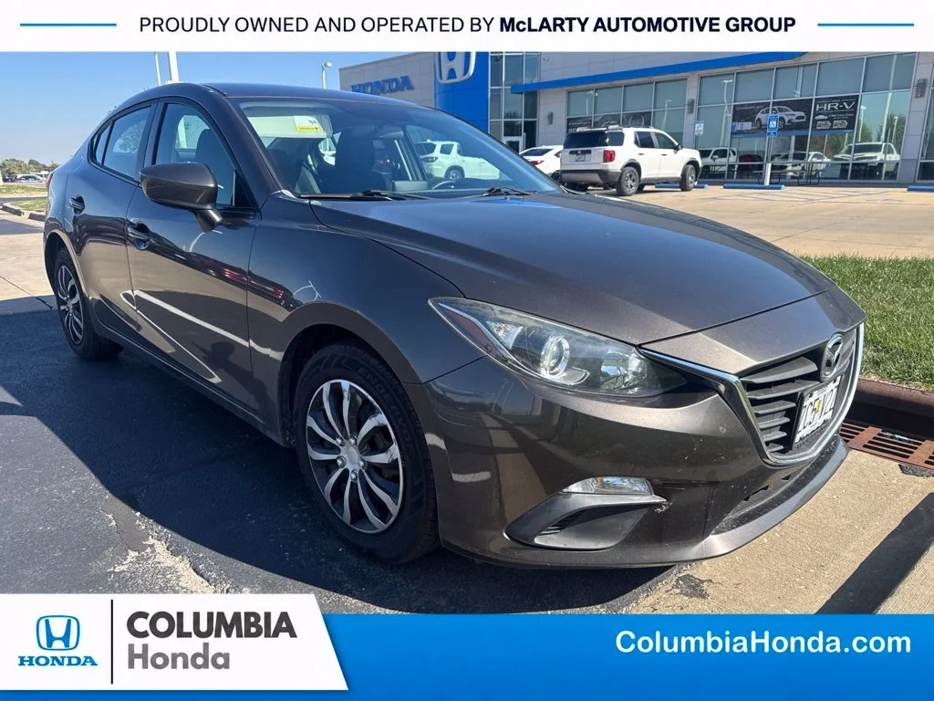 Used 2016 Silver Mazda i Sport image 1