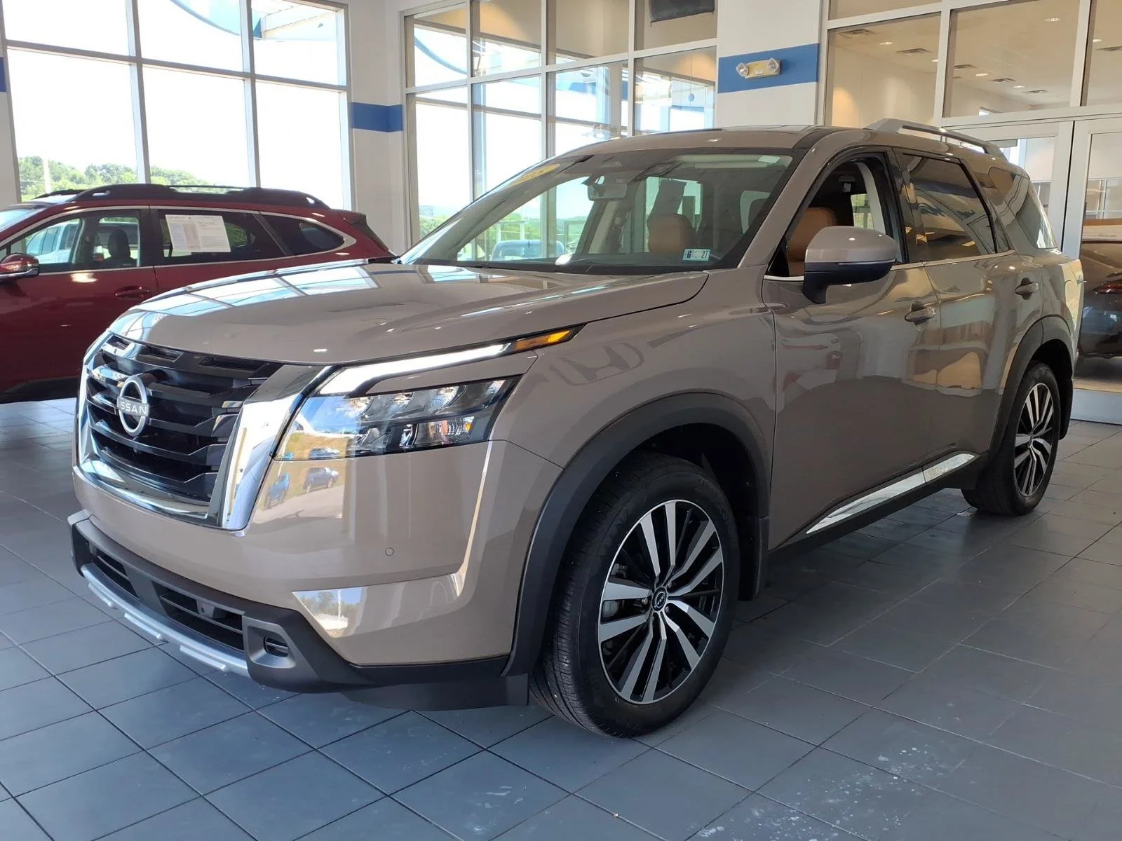 Certified Used 2025 Baja Storm Nissan Platinum image 7