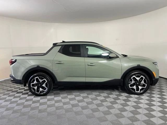 Used 2024 Green Hyundai Limited image 8