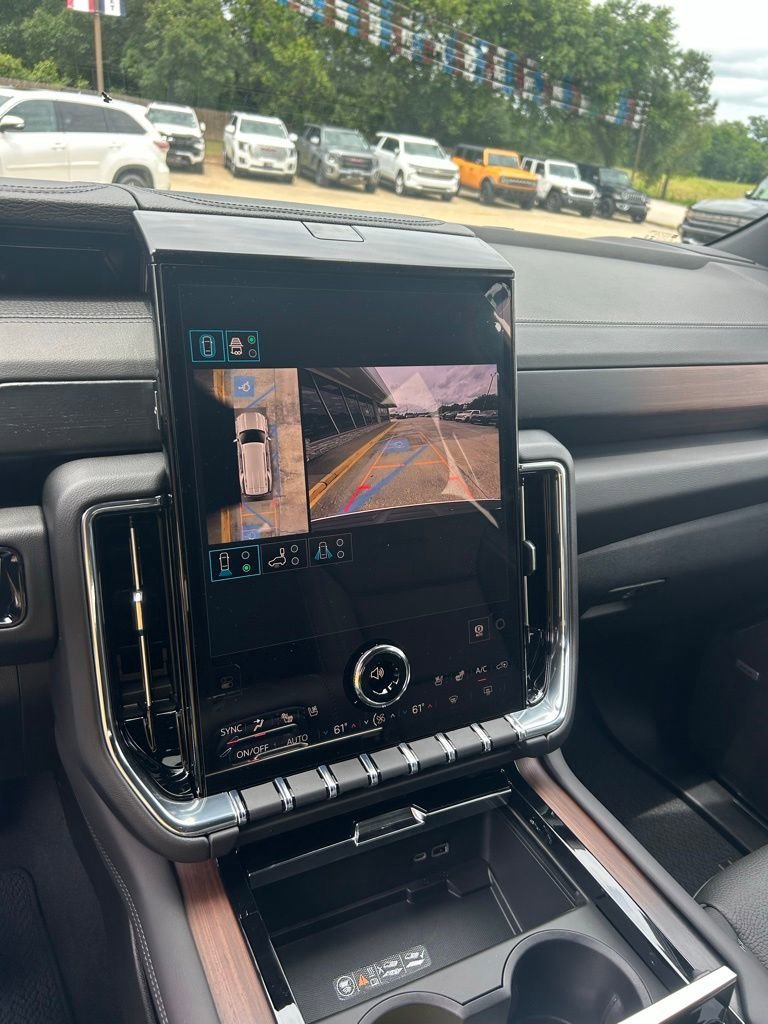 2026 GMC Yukon Denali - Photo 16
