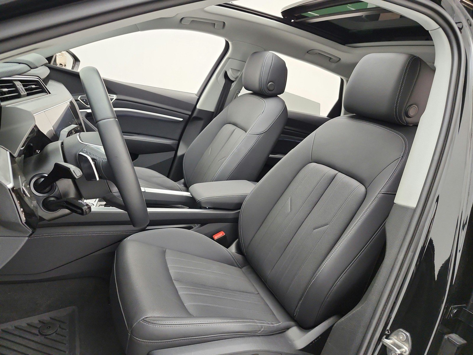 Used 2024 Mythos Black Metallic Audi Premium Plus image 10