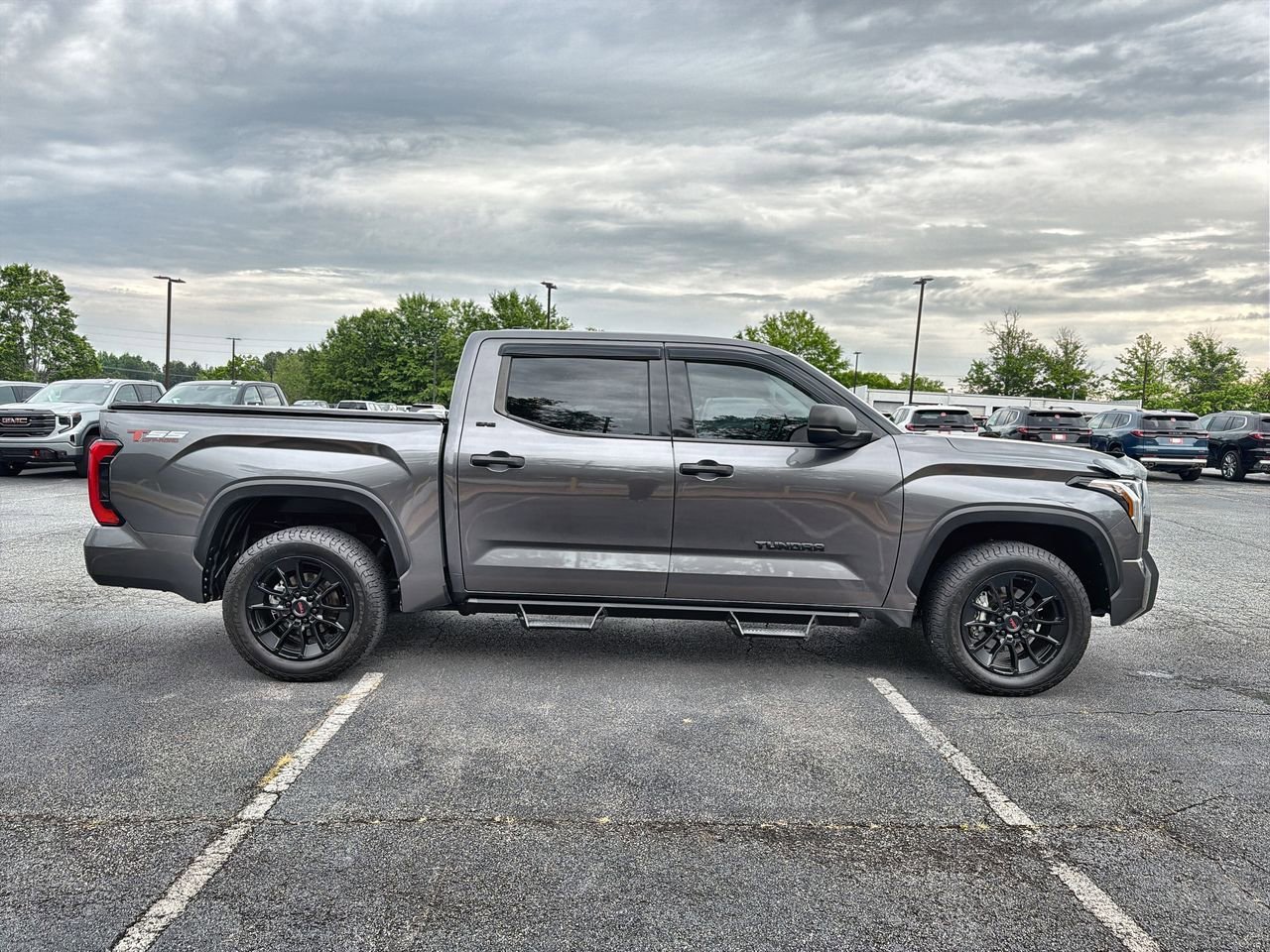 Used 2022 Gray Toyota SR5 image 9