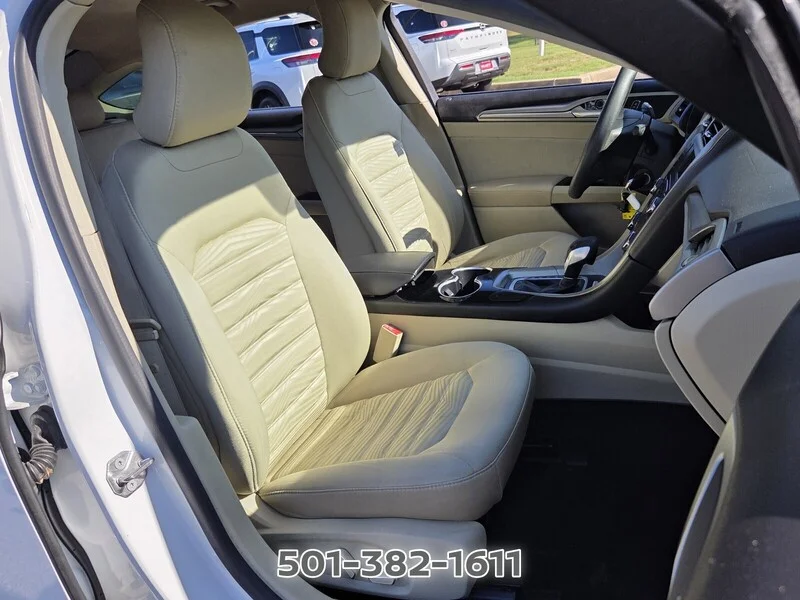 Used 2016 Oxford White FORD 4DR SDN SE FWD image 19