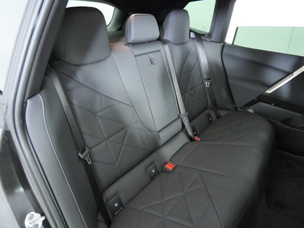 Used 2024 Black BMW xDrive50 image 24