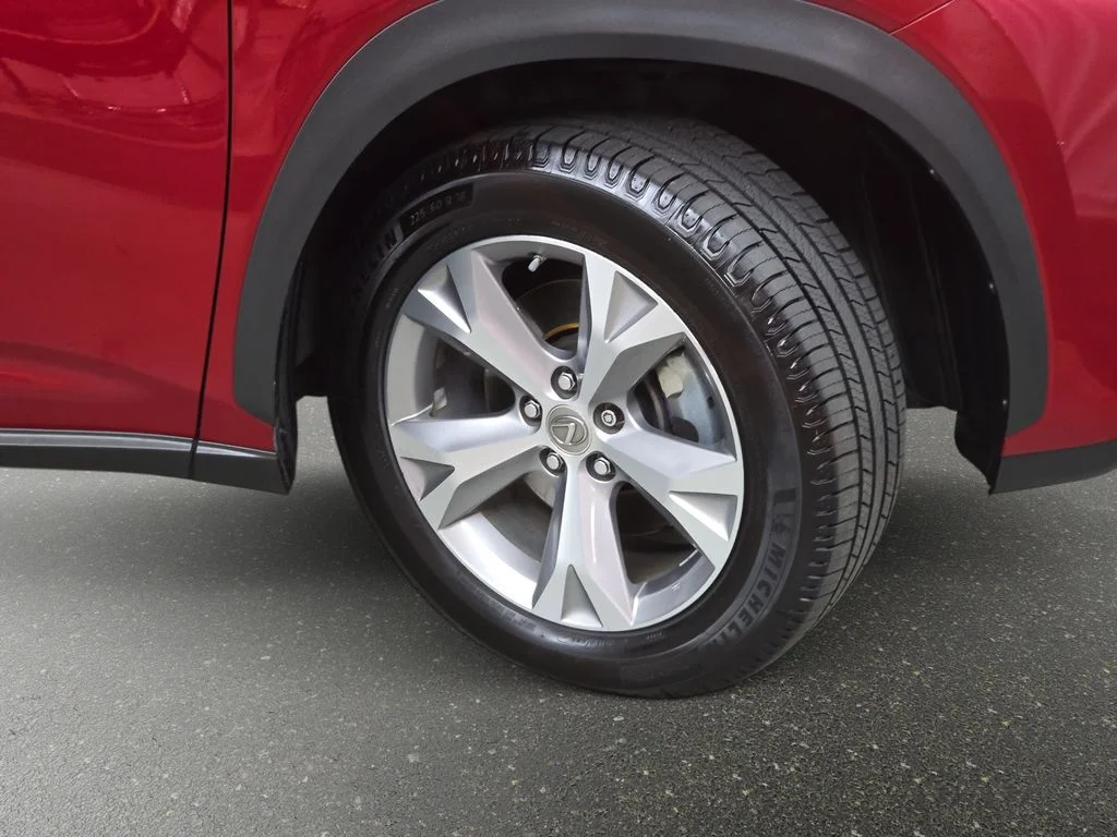 Used 2017  Lexus 200t F Sport image 35