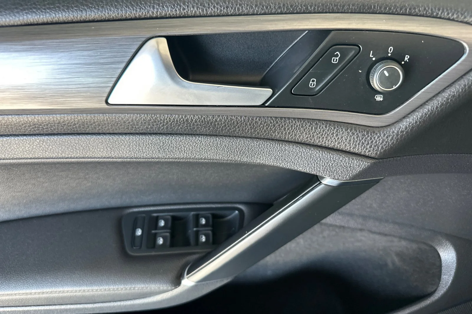Used 2019 Black Volkswagen  image 11