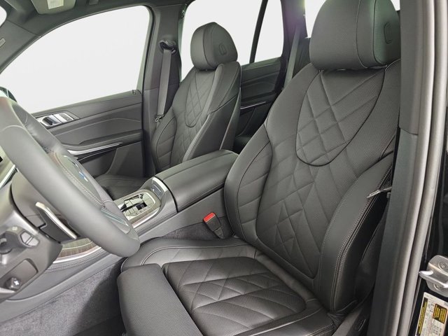 Certified Used 2026 Black Sapphire Metallic BMW xDrive40i image 15