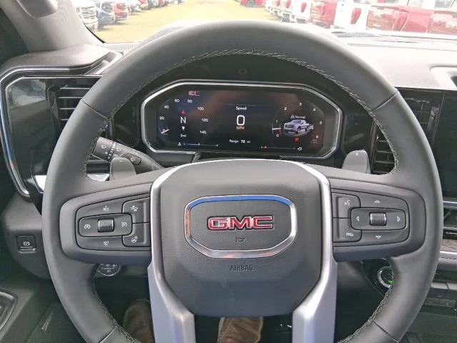 2026 GMC Sierra 1500 SLT - Photo 9