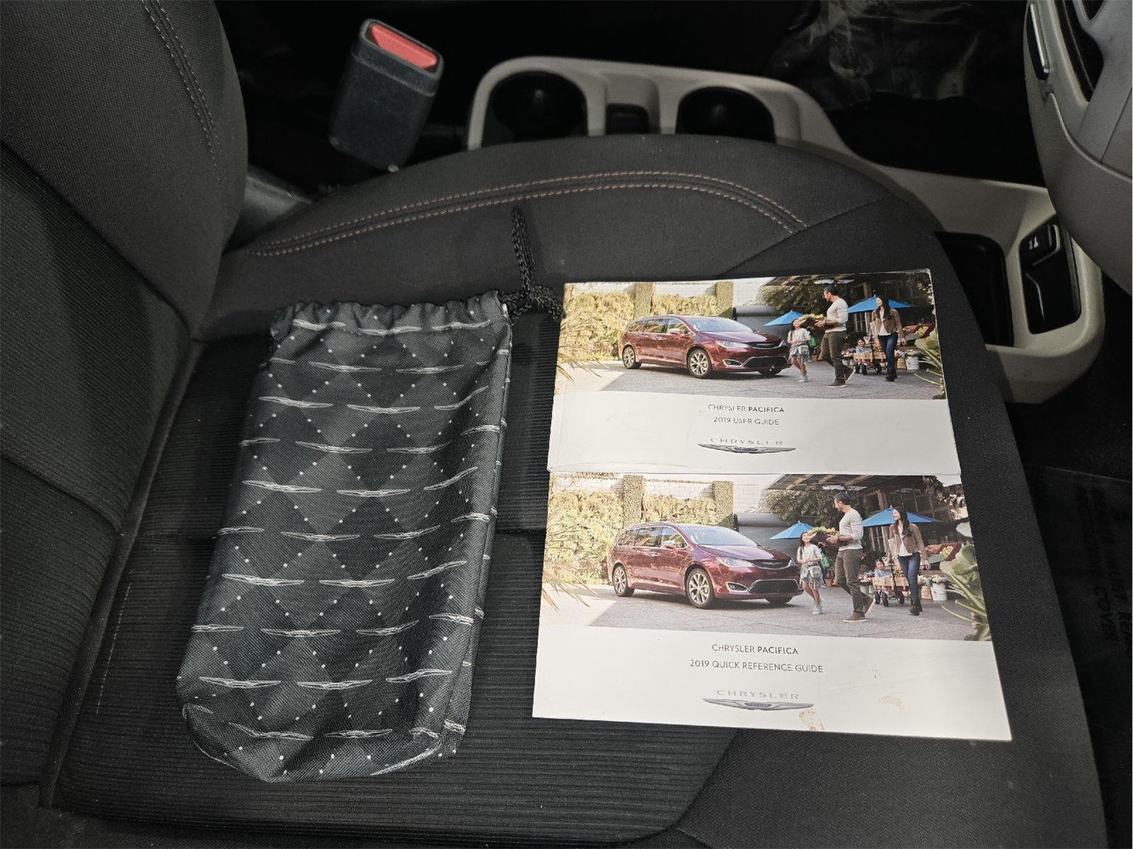 Used 2019 GRAY CHRYSLER L image 46